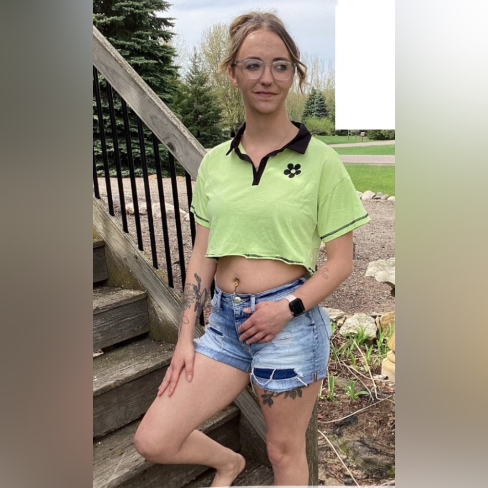 🐣 Rue21 Womens Teens Crop Top Shirt Black Green Size XS